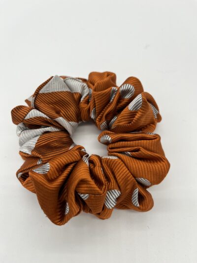 jedwabna scrunchie